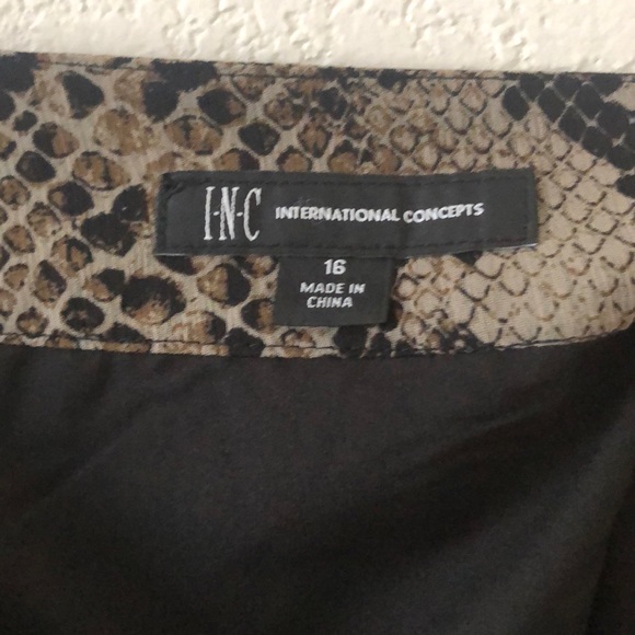 2/20$ INC flowy skirt - Picture 2 of 2